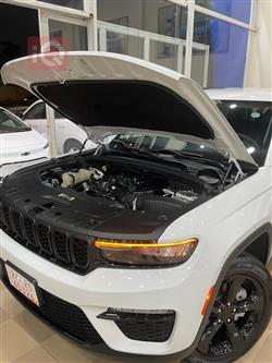 جیپ گراند شیرۆکی